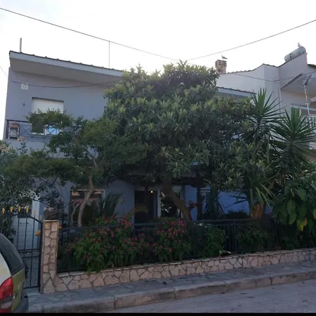 Nyaraló Astir Néa Péramos