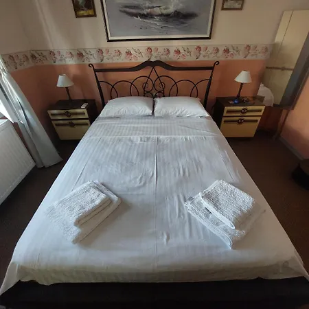 Astir * Néa Péramos